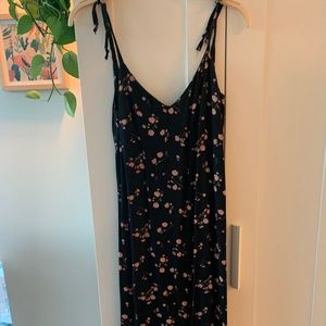 Reformation Midi Tie Spaghetti Strap Dress, V-Scoop Neck, Low Back in Medium